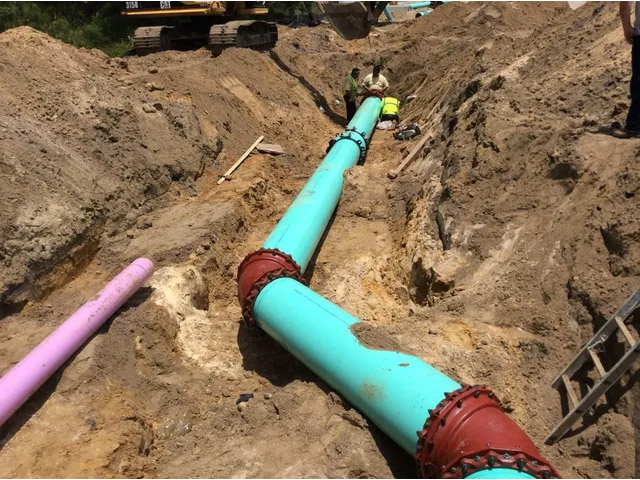 Weir%2BStructure 640w_0006_Large%2BDiameter%2BPressure%2BMain 640w