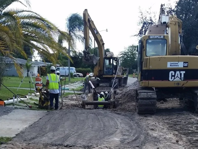 Weir%2BStructure 640w_0009_Vac%2BSewer%2BInstallation 640w